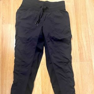 Lululemon Black stretch ankle length pants